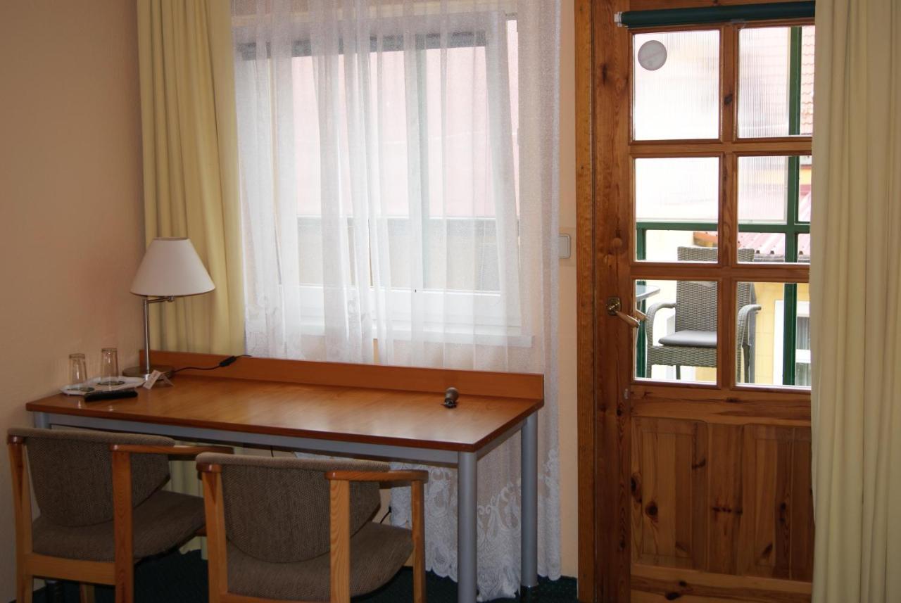 Hotel Alga Ustka Buitenkant foto