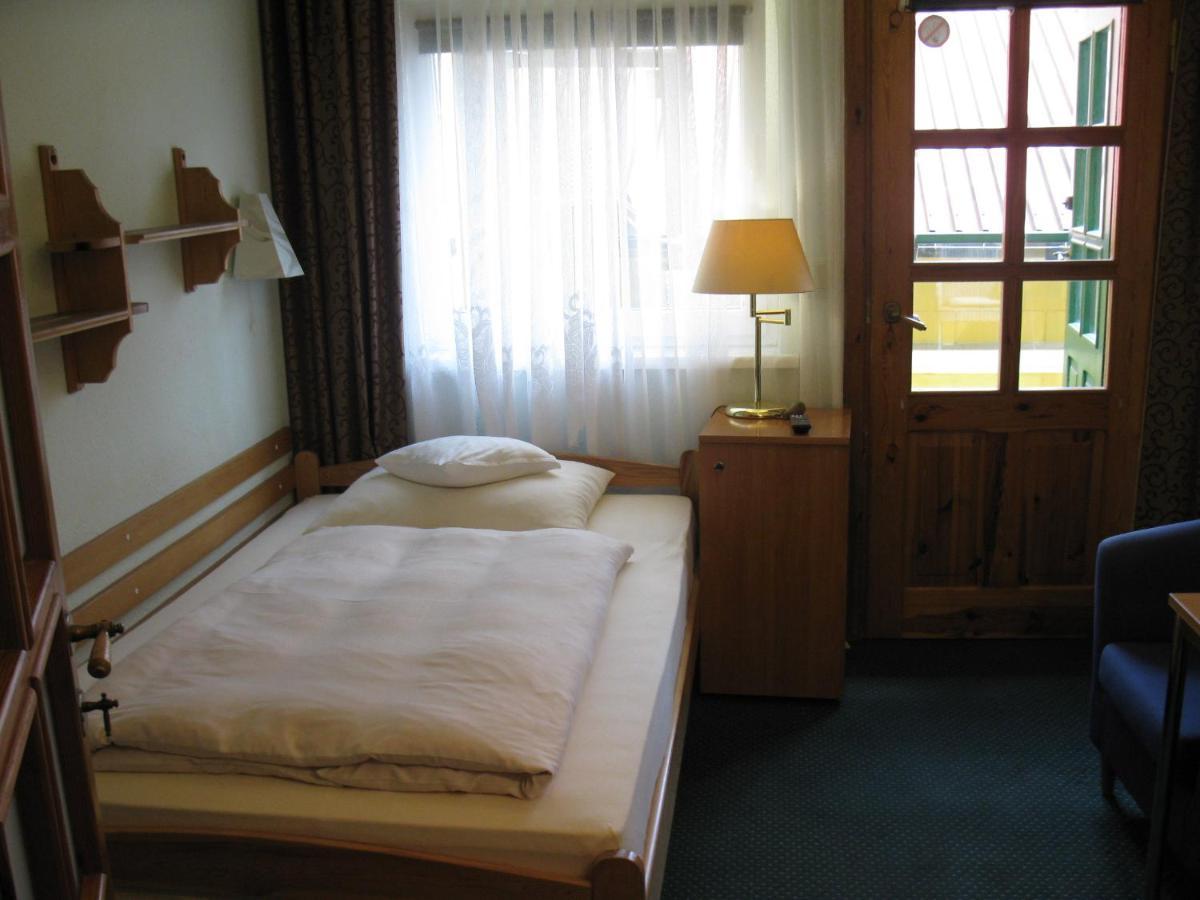 Hotel Alga Ustka Buitenkant foto