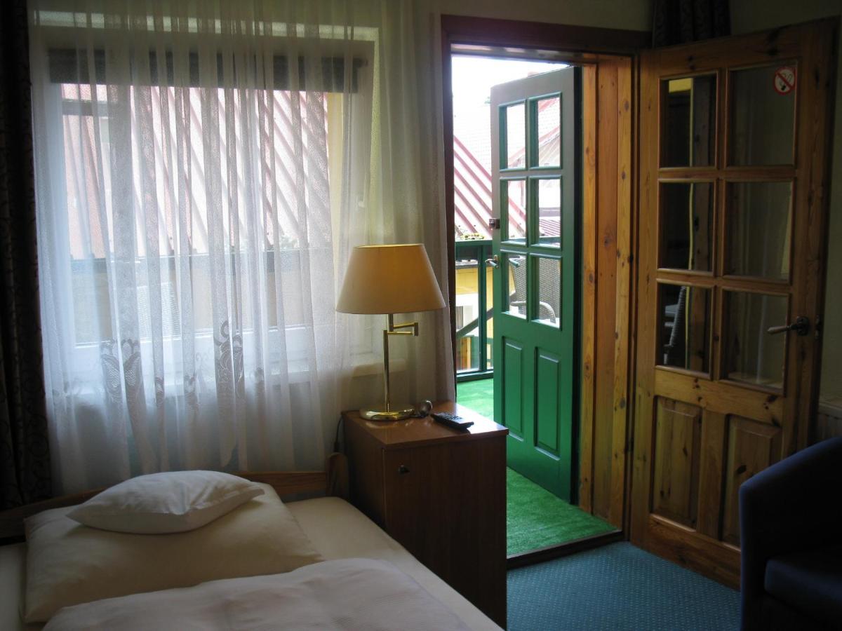 Hotel Alga Ustka Buitenkant foto