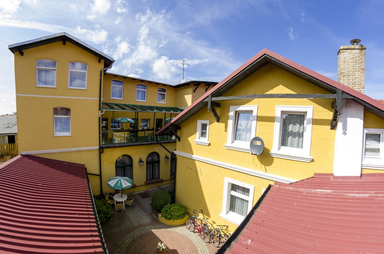 Hotel Alga Ustka Buitenkant foto