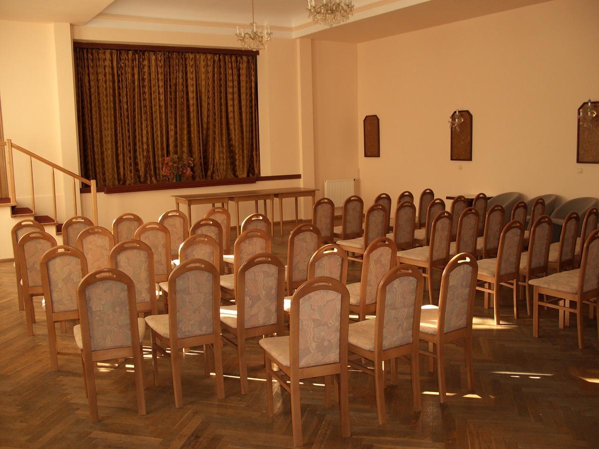 Hotel Alga Ustka Buitenkant foto