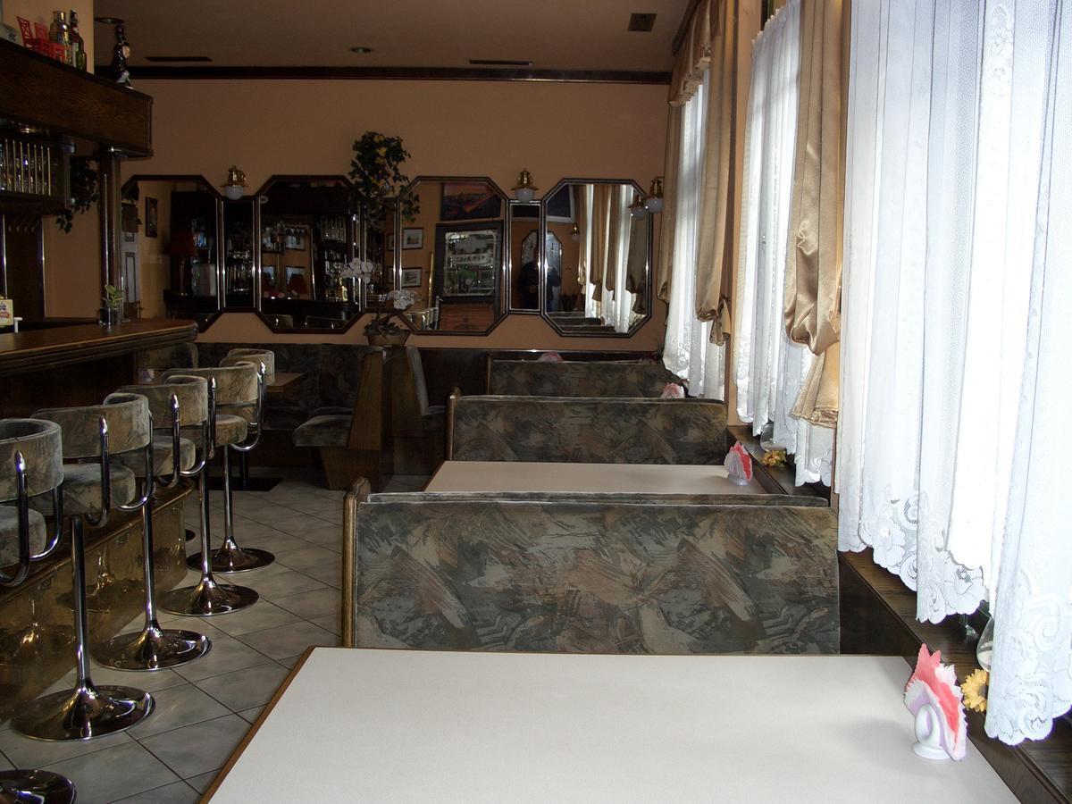 Hotel Alga Ustka Buitenkant foto