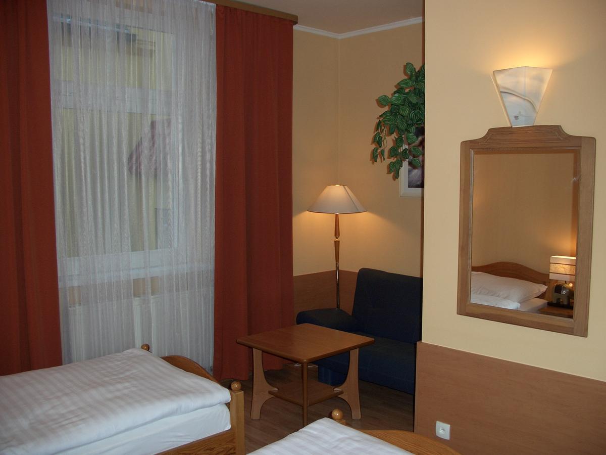 Hotel Alga Ustka Buitenkant foto