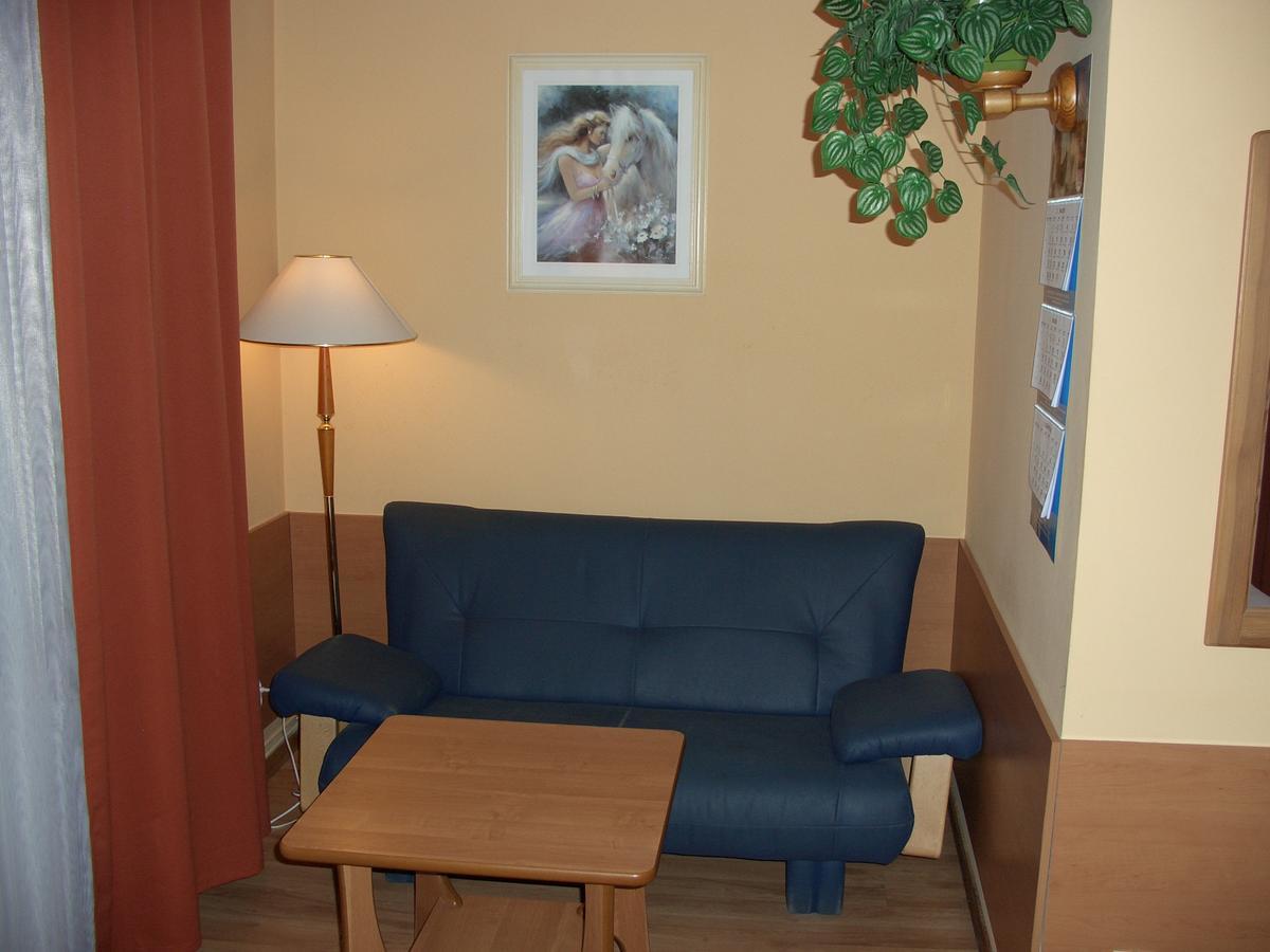 Hotel Alga Ustka Buitenkant foto